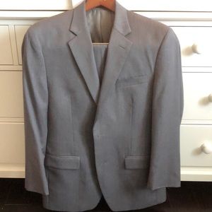 Mens Michael Kors suit in gray 38R
